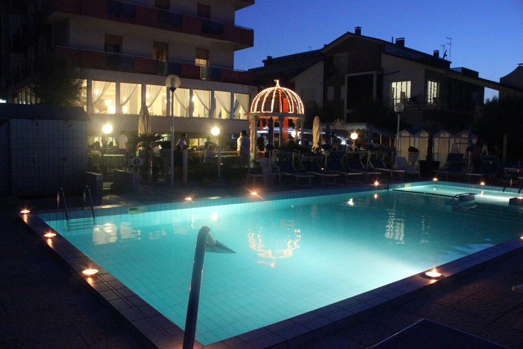 Hotel Casadei Fano Exterior photo