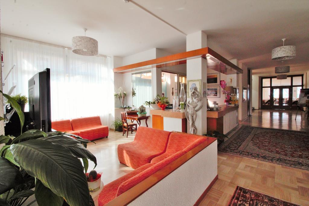 Hotel Casadei Fano Exterior photo