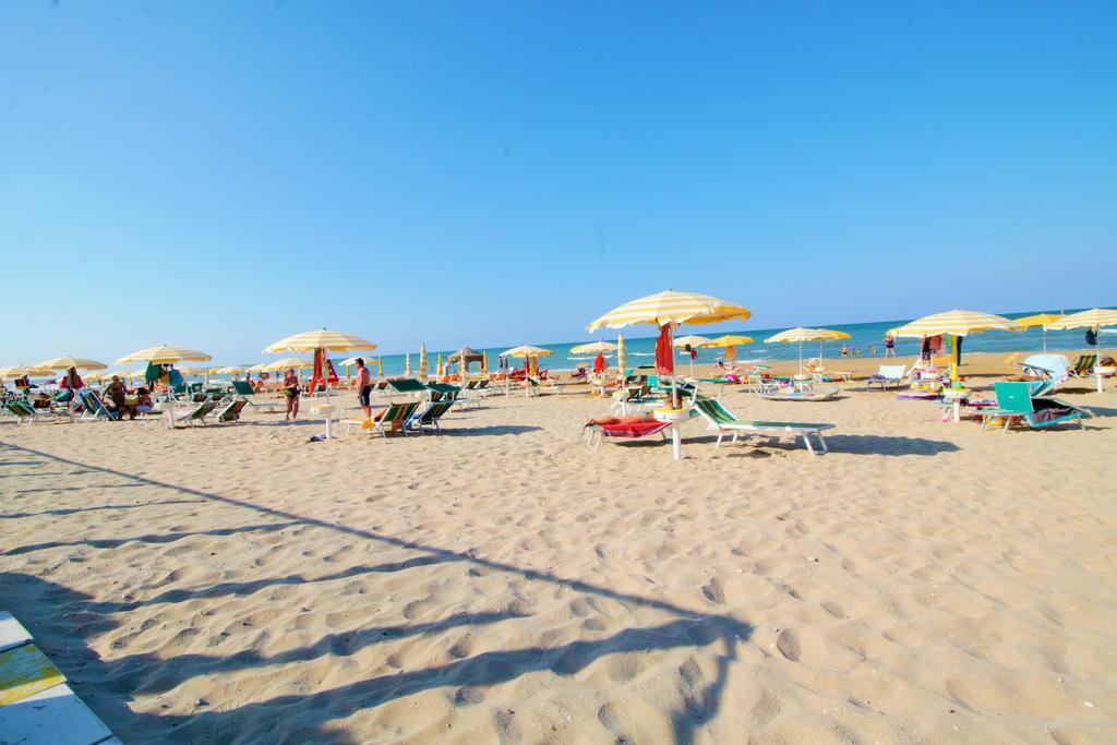 Hotel Casadei Fano Exterior photo