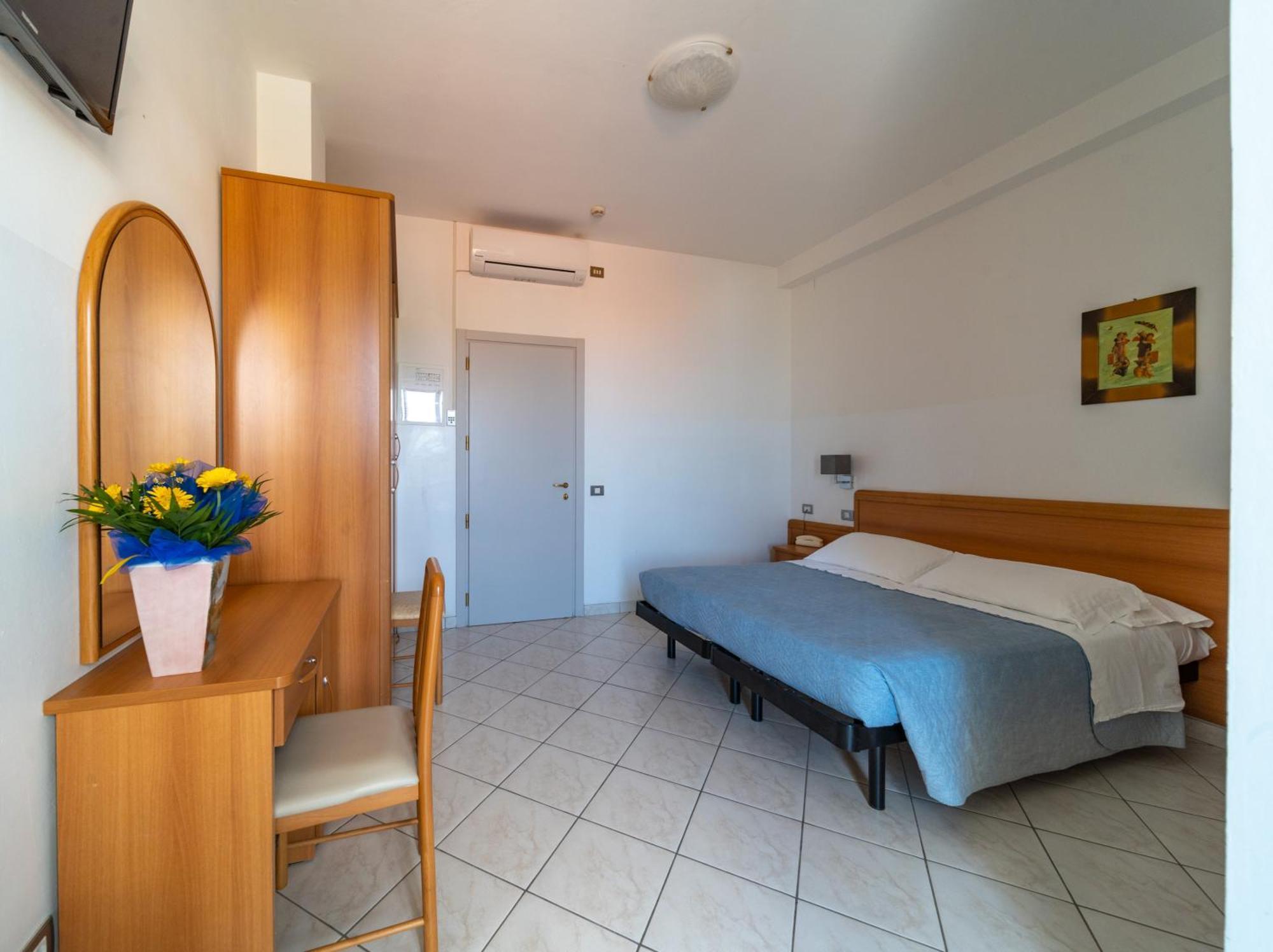 Hotel Casadei Fano Exterior photo
