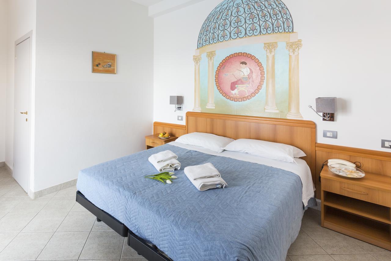 Hotel Casadei Fano Exterior photo